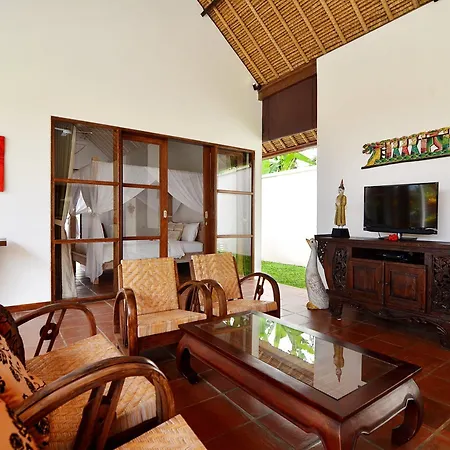 Villa Candi Kecil Tiga